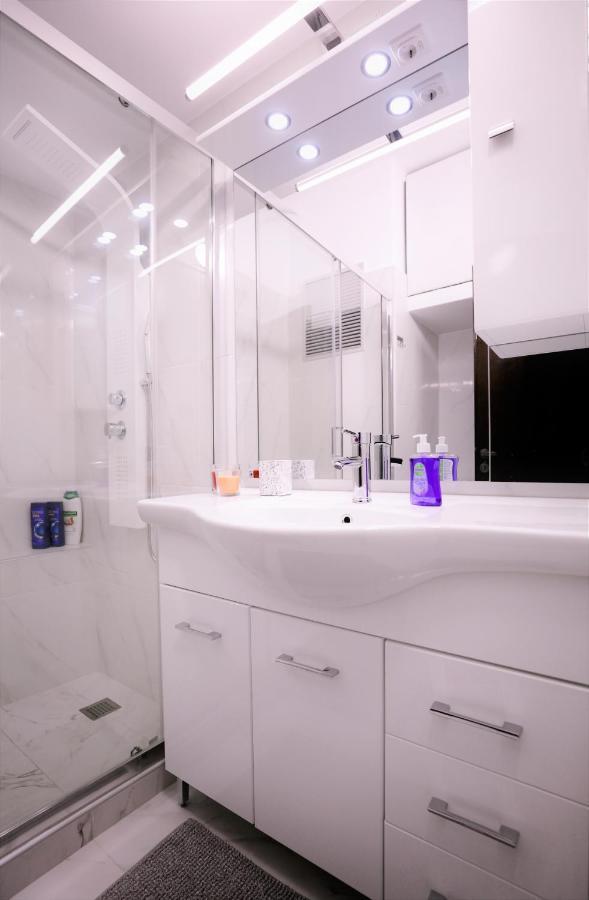 Modern 2 Bedroom Apartment Next To Metro - Marousi Αθήνα Εξωτερικό φωτογραφία